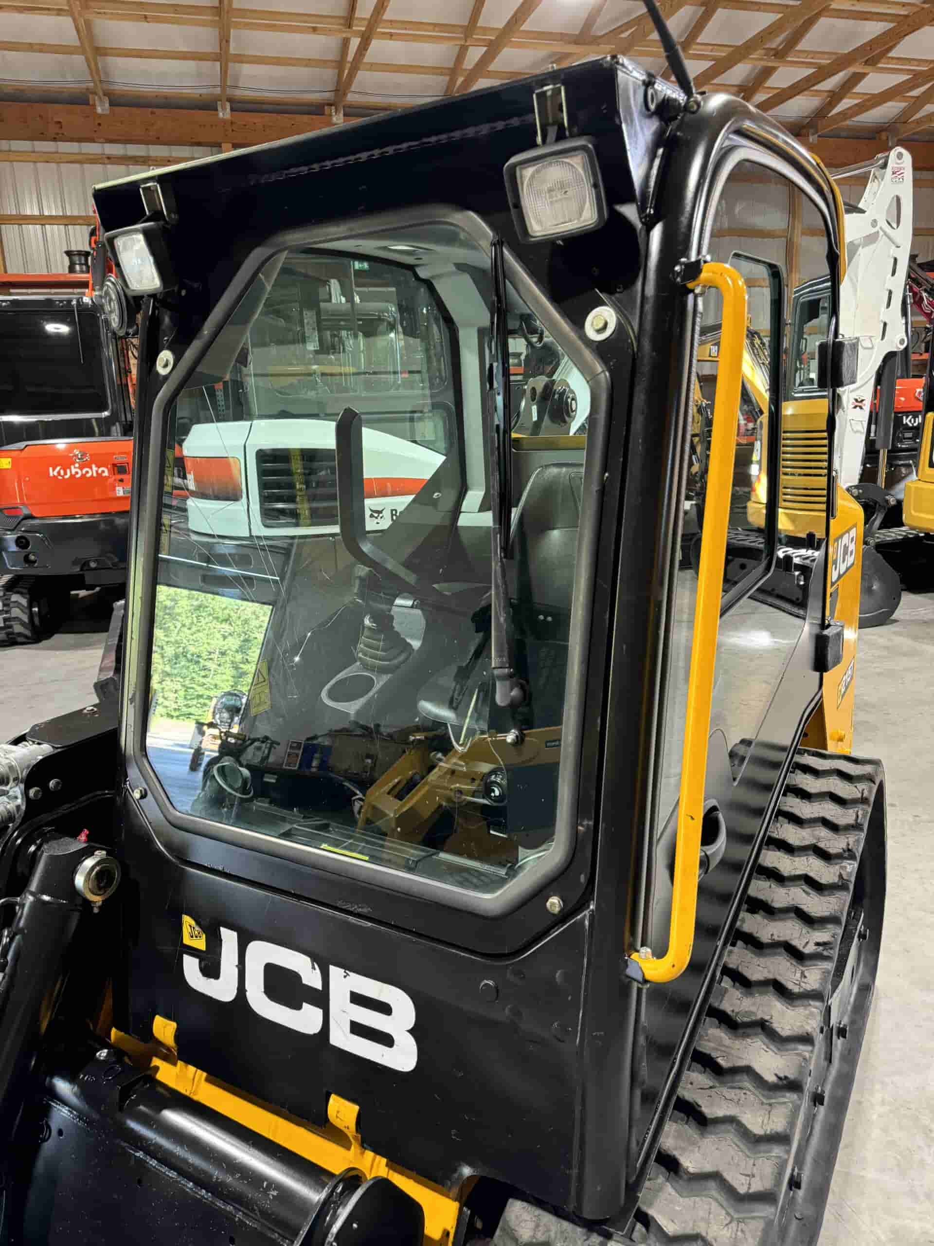 2018 JCB 215T
